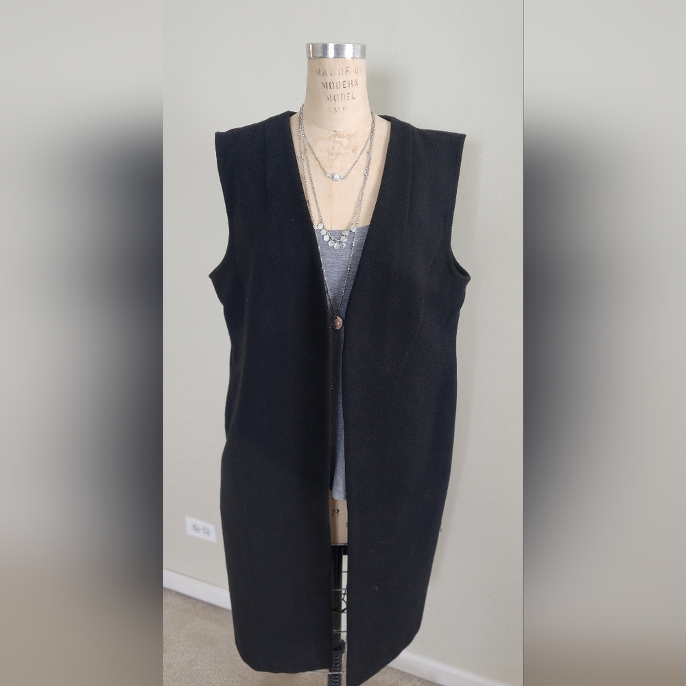 BAR III long black sleeveless vest